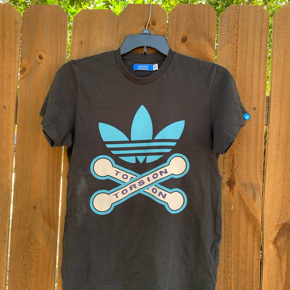 Adidas Torsion T-shirt size Medium.